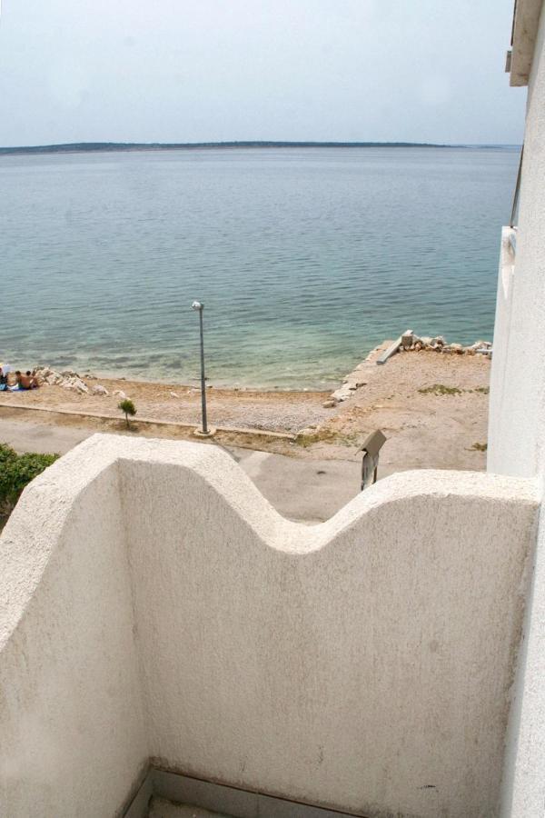 Apartments By The Sea Mandre, Pag - 4093 Kolan Εξωτερικό φωτογραφία