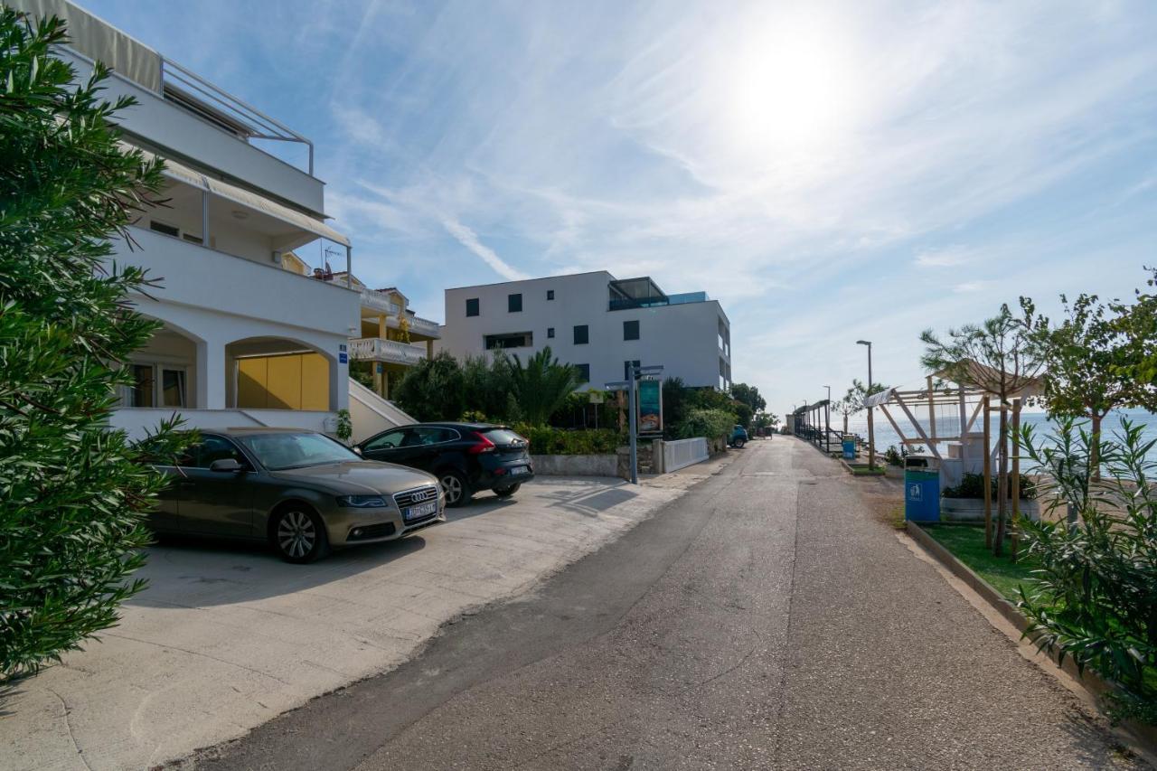 Apartments By The Sea Mandre, Pag - 4093 Kolan Εξωτερικό φωτογραφία