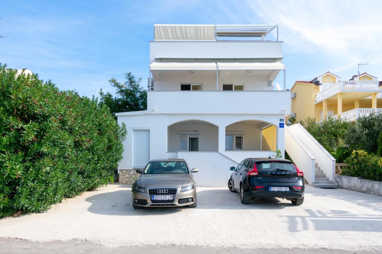 Apartments By The Sea Mandre, Pag - 4093 Kolan Εξωτερικό φωτογραφία