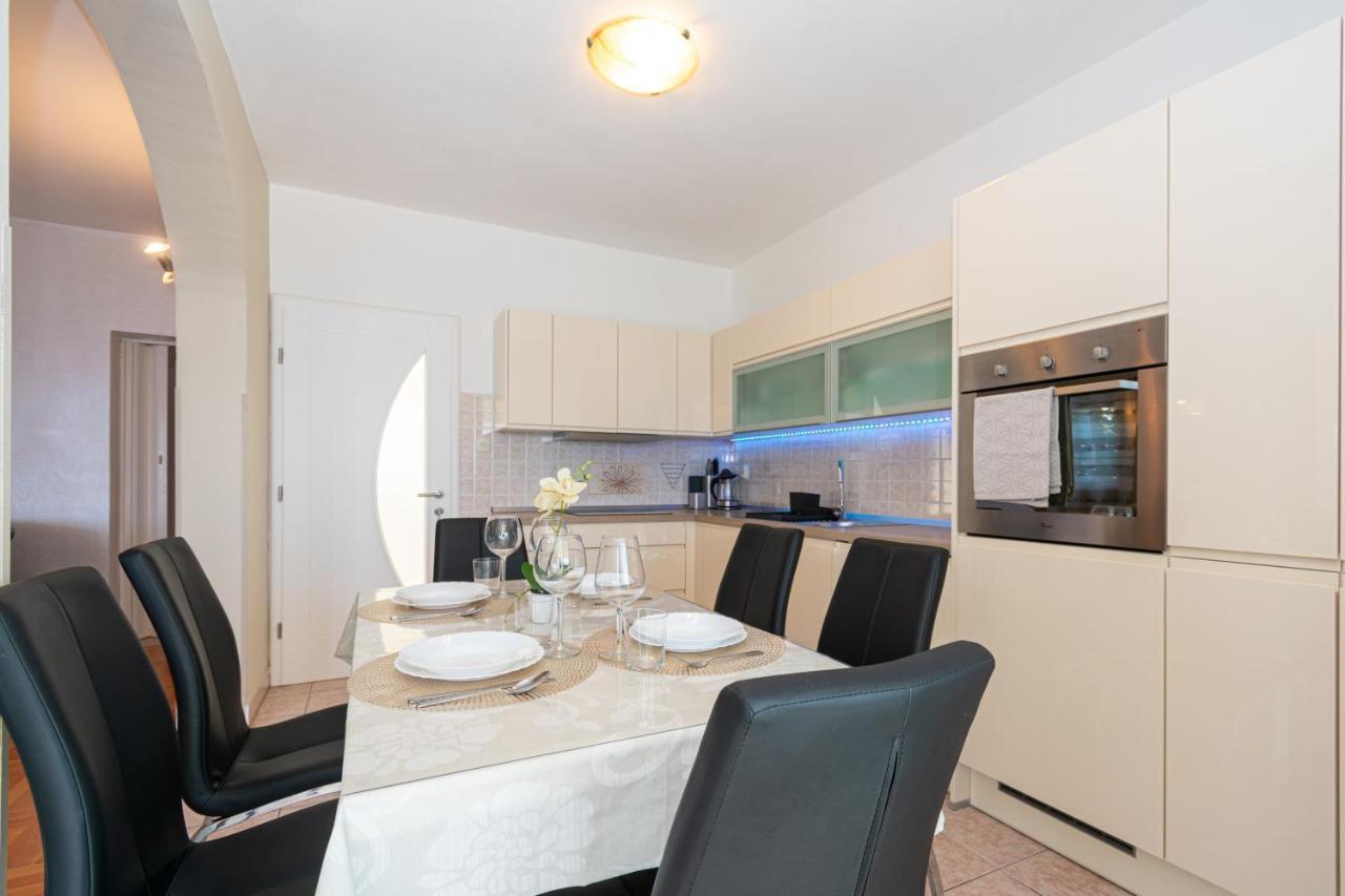 Apartments By The Sea Mandre, Pag - 4093 Kolan Εξωτερικό φωτογραφία