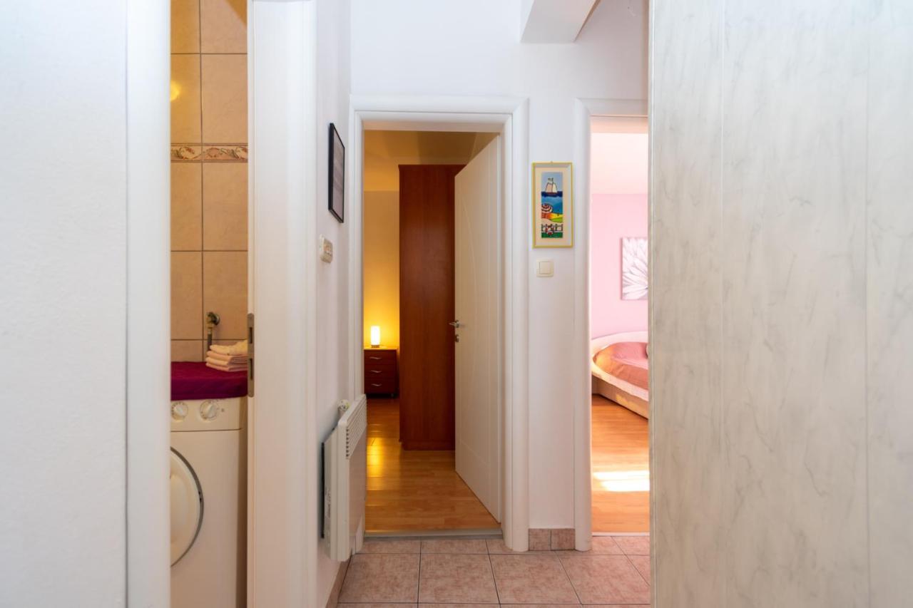 Apartments By The Sea Mandre, Pag - 4093 Kolan Εξωτερικό φωτογραφία