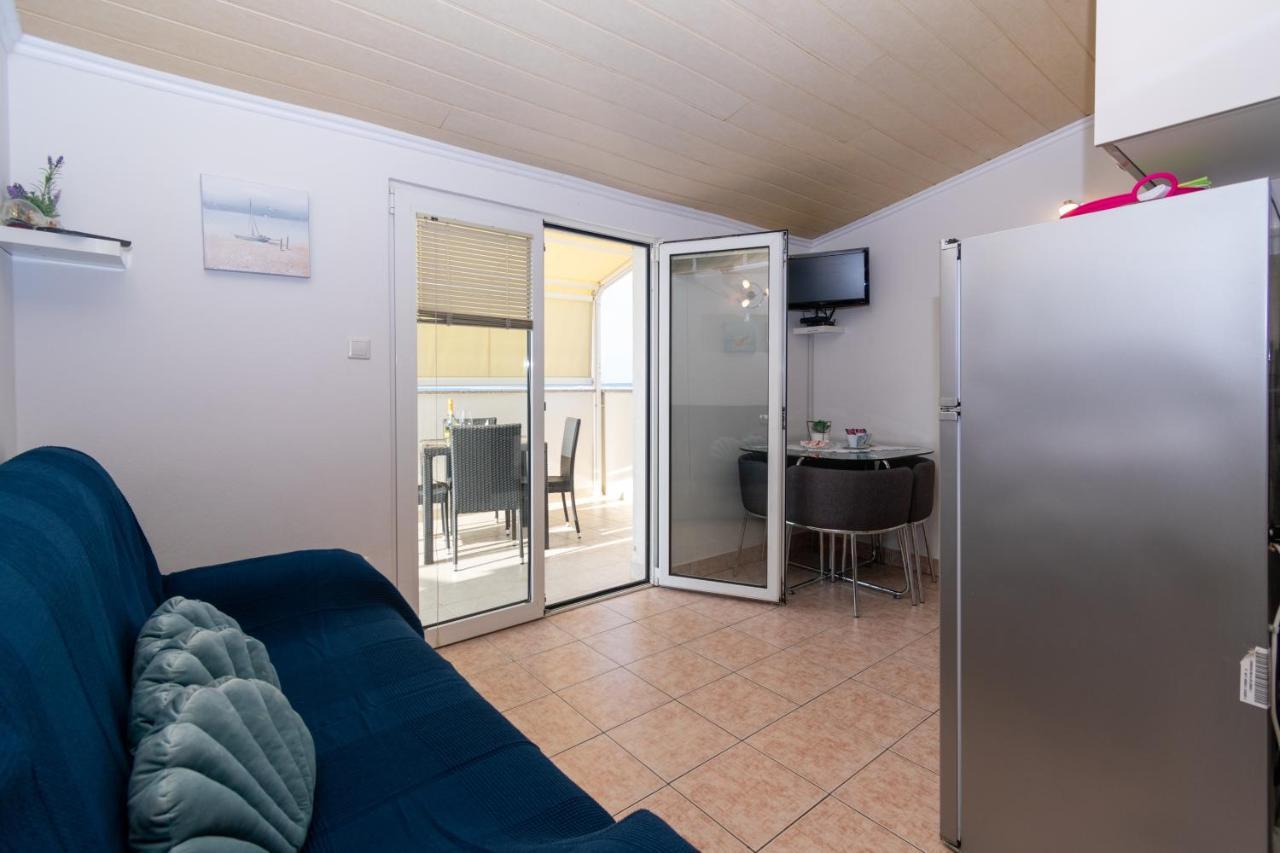 Apartments By The Sea Mandre, Pag - 4093 Kolan Εξωτερικό φωτογραφία