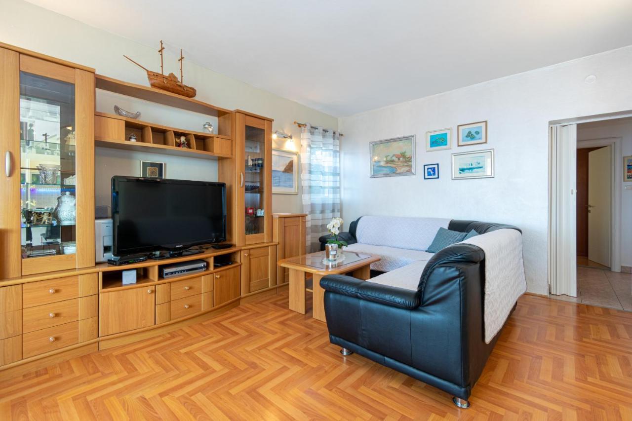 Apartments By The Sea Mandre, Pag - 4093 Kolan Εξωτερικό φωτογραφία