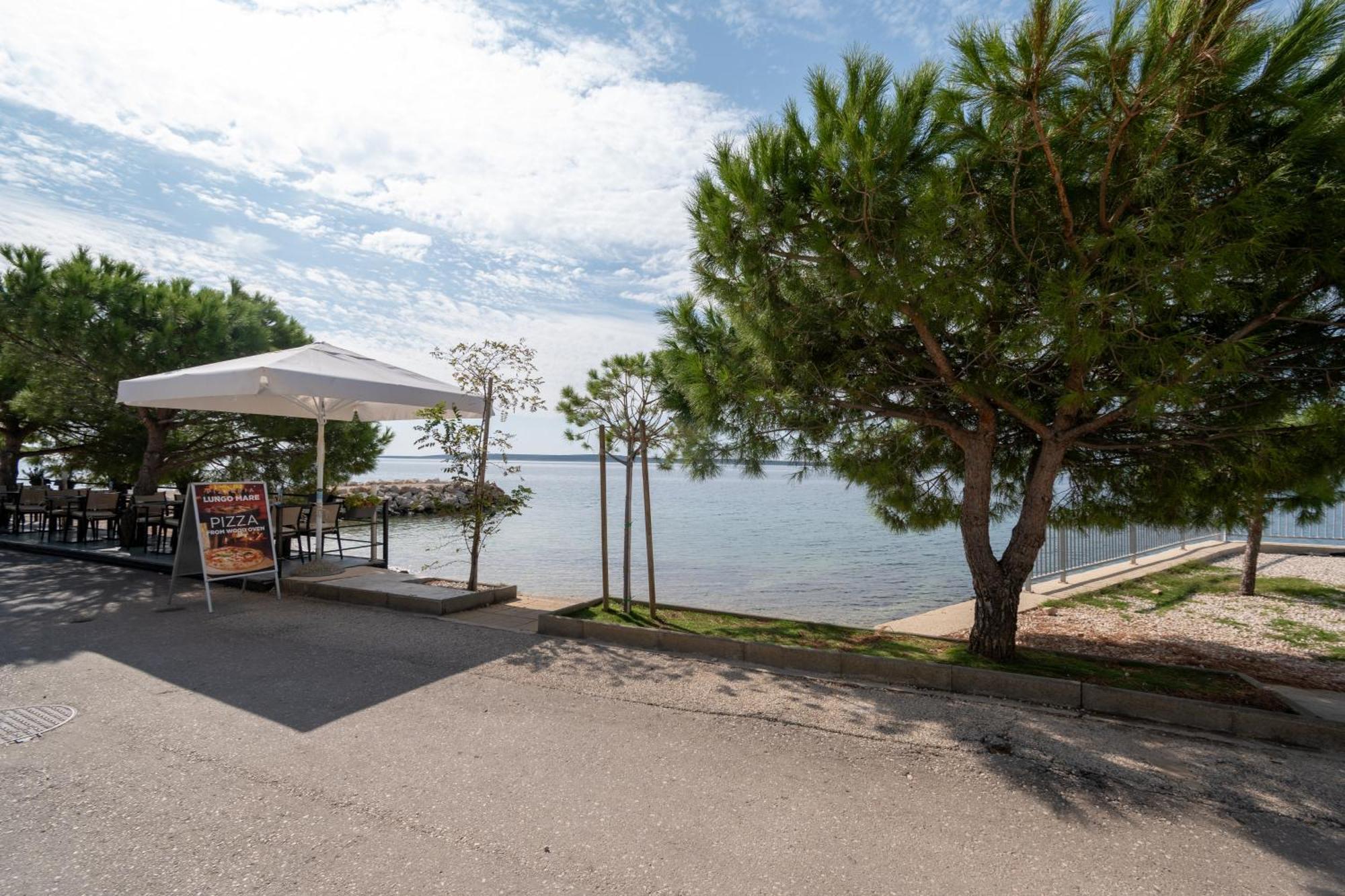 Apartments By The Sea Mandre, Pag - 4093 Kolan Εξωτερικό φωτογραφία